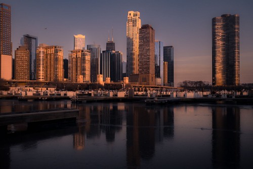 Chicago Skyline - 从 The piers at DuSable Harbor, United States