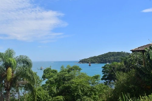 Bahía Bombinhas - Desde Rua Garoupa, Brazil