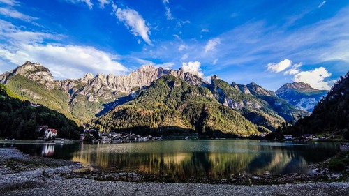 Alleghe and Monte Civetta - Des de Lago di Alleghe, Italy