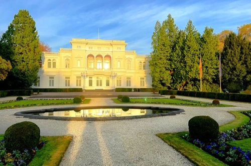 Villa Hammerschmidt - Desde Courtyard, Germany