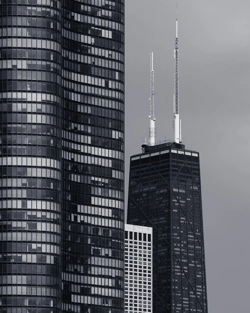 Lakepoint Tower and John Hancock - Aus Wendella Boat tour near the Navy Pier Lock, United States