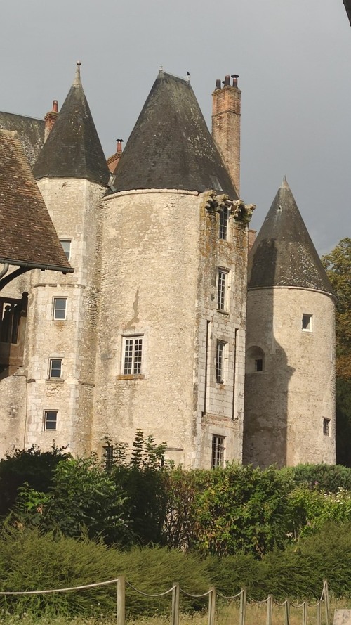Chateau de Meung sur Loire - Aus Backyard, France