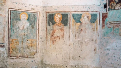 Battistero della Basilica di Agliate - Aus Inside, Italy