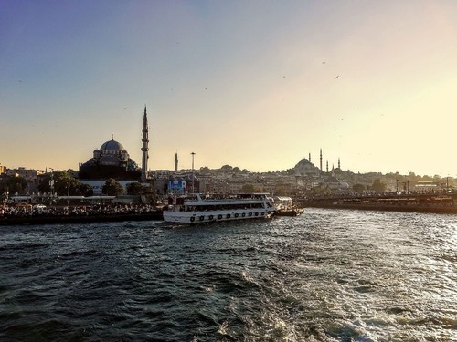 Eminönü Istanbul - Dari Kadıköy - Eminönü Vapuru, Turkey