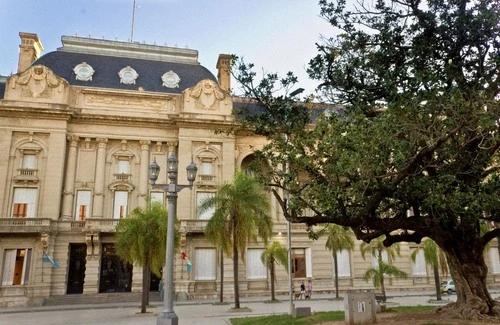 Casa de Gobierno Santa Fe - Desde Plaza 25 de Mayo, Argentina