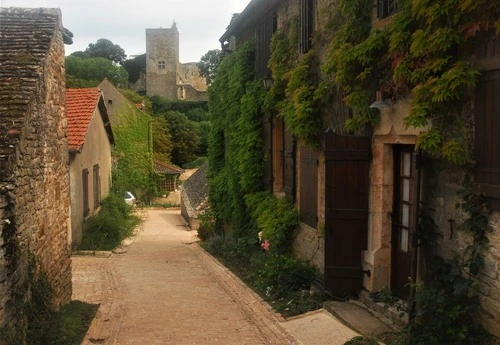 Village médiéval de Brancion - France