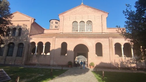 Basilica di Sant'Apollinare in Classe - Desde Parco Papa Giovanni Paolo II, Italy