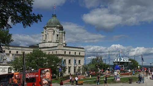 Louis S. St. Laurent Building - Aus Place d'Armes, Canada