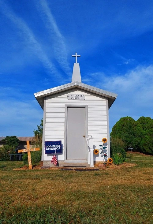 The Chapel - Desde The Geographical Center of the United States, United States