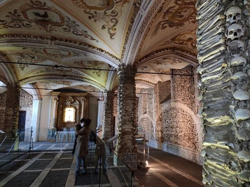 Chapel of Bones - Évora - Desde Inside, Portugal