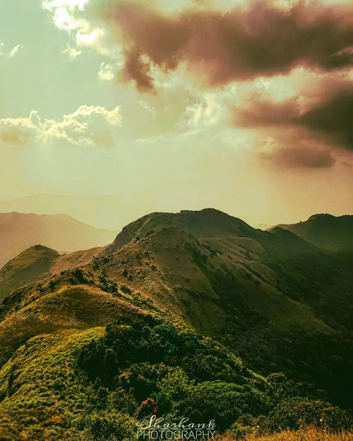 Tadiandamol Hills - Tól től Tadiyandamol Peak Trek, India