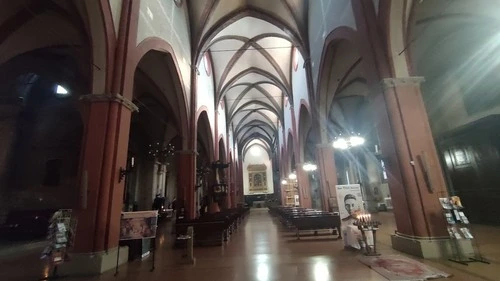 Basilica di San Martino - Aus Inside, Italy