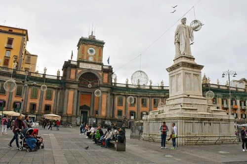 Monument of Dante Alighieri - Aus Piazza Dante, Italy