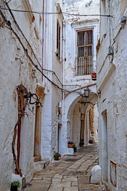 Via Cattedrale - Z Ostuni, Italy