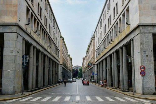Via Roma - 从 Piazza CLN, Italy