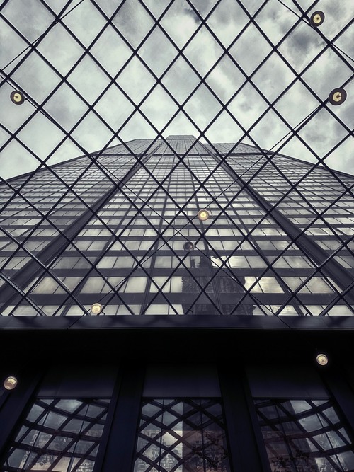 Willis Tower - Sears Tower - から Inside lower level atrium, lookup, United States