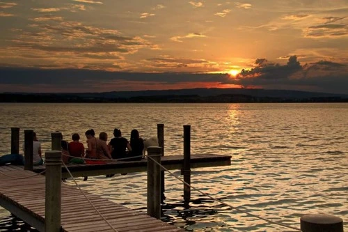 Schiffssteg bei Sonnenuntergang - Aus Oberwil bei Zug, Switzerland