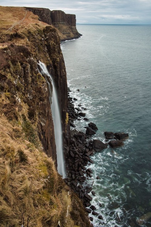 Mealt Falls - От Kilt Rock Viewpoint, United Kingdom