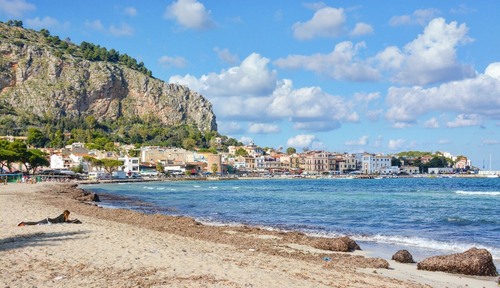 Porticciolo di Mondello - От Spiaggia Libera, Italy