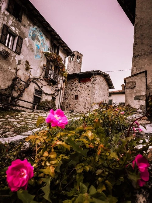 Borgo Cornello dei tasso - Desde Center of the village, Italy