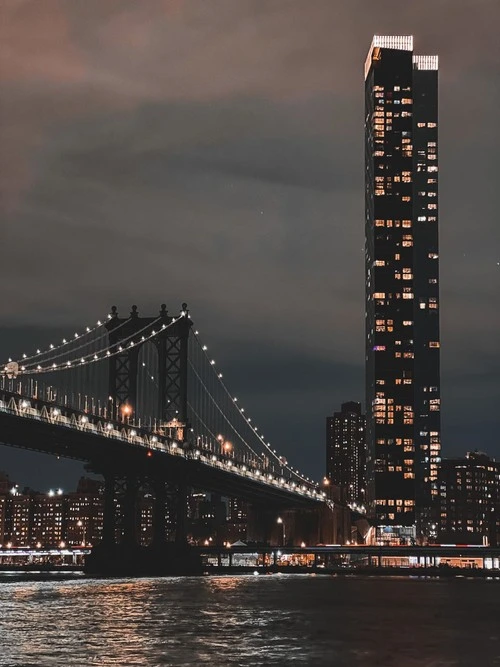 One Manhattan Square & Manhattan Bridge - From John Street Park, United States