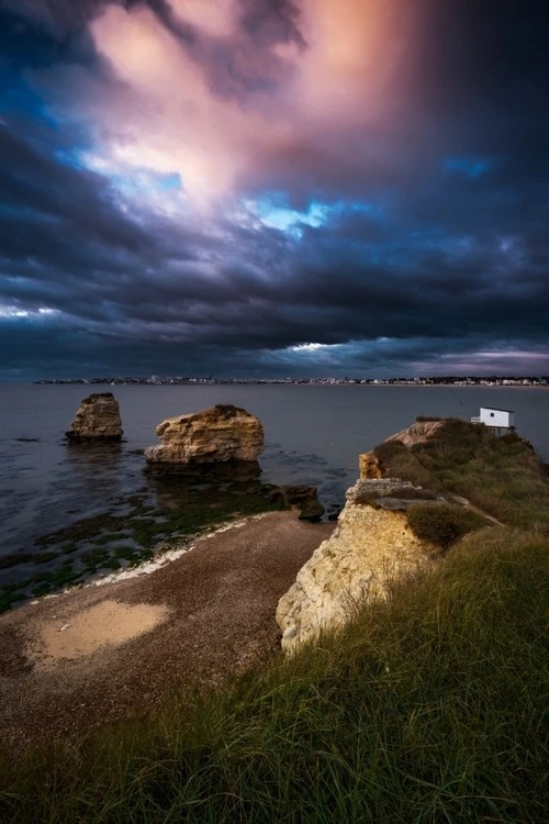 Rock Formations - Desde Boulevard de la Corniche, France