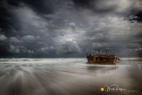 S.S. Maheno shipwreck - Desde Front, Australia