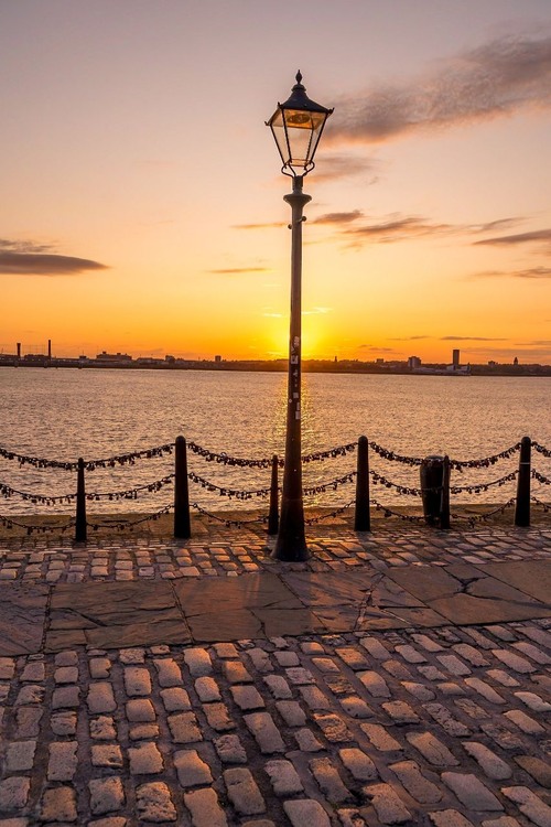River Mersey - Dari Albert Dock, United Kingdom