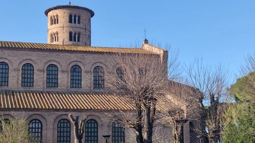 Basilica di Sant'Apollinare in Classe - Aus Parking, Italy