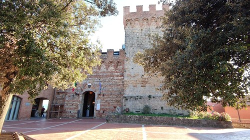 Castello - Dari Piazza Luchetti, Italy