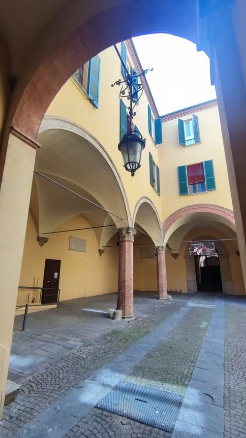 Palazzo Rossi Poggi Marsili - Aus Inside, Italy