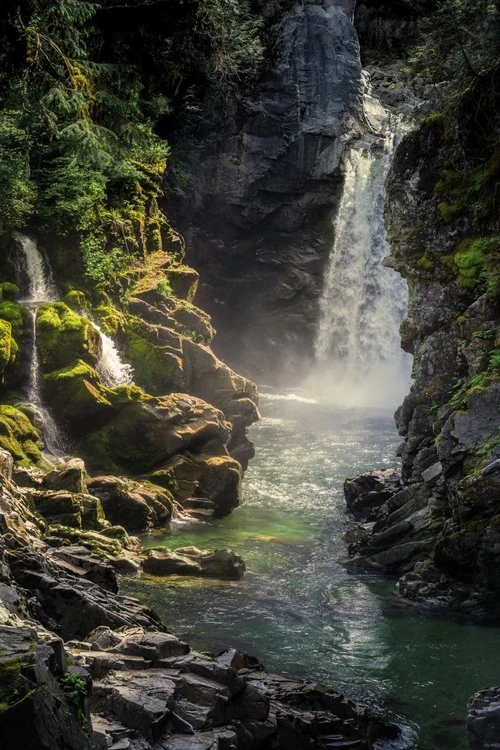 Mamquam Falls - Canada