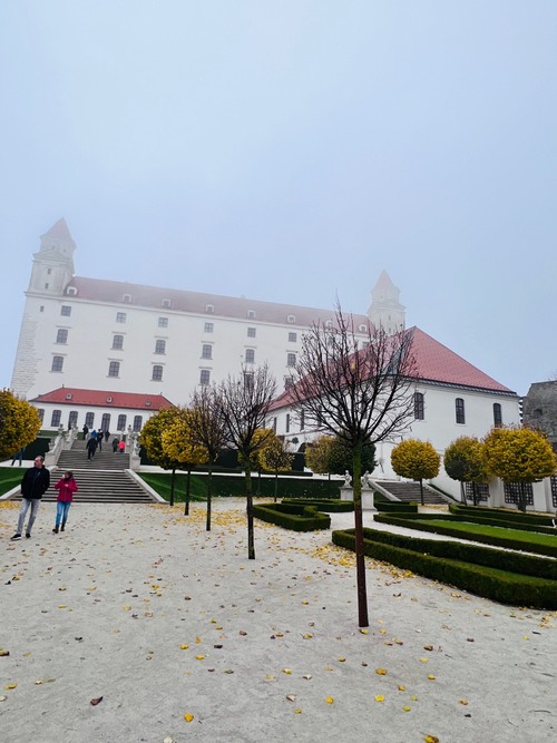 Castillo de Bratislava - От Jardin Baroková záhrada, Slovakia