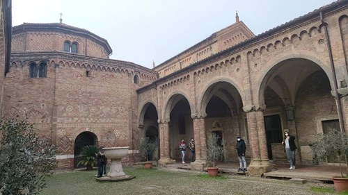 Chiesa del Santo Sepolcro - Aus Patio, Italy