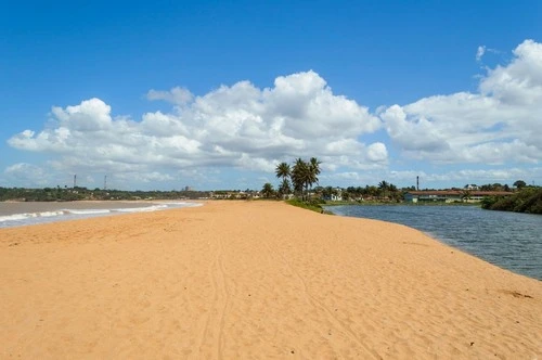 Encontro das Águas - Tól től Praia de Carapebus, Brazil