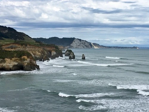 Three Sisters Coastline - Desde Three Sisters Lookout, New Zealand