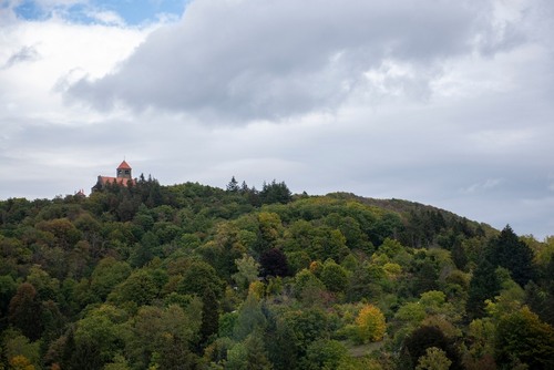 Aussicht auf die Wachenburg in Weinheim - Des de Von der Burg Windeck in Weinheim, Germany