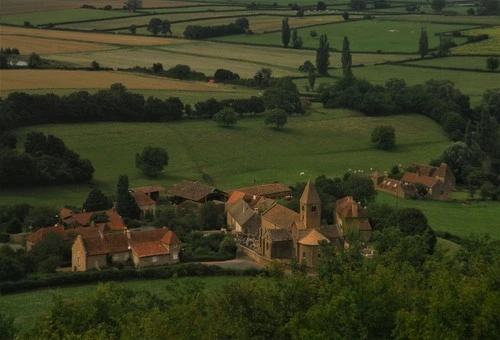 Église de La Chapelle-sous-Brancion - Aus Village médiéval de Brancion, France