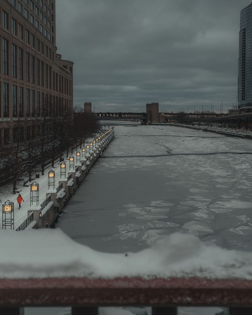 The Chicago River - От William P. Fahey Bridge - Columbus Dr, United States