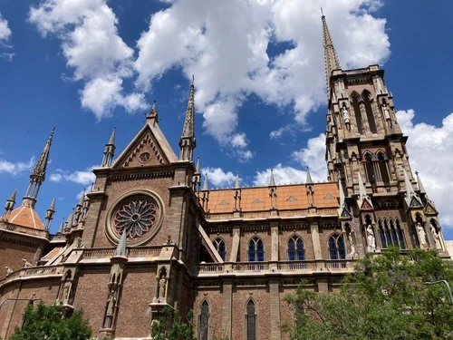 Iglesia del Sagrado Corazón de Jesús - Iglesia de los Capuchinos - Aus Paseo del Buen Pastor, Argentina