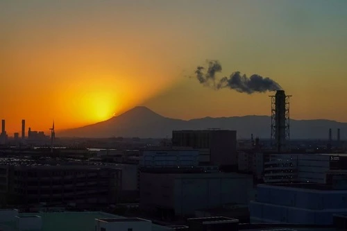 Mt. Fuji - Desde Kawasaki Marien, Japan