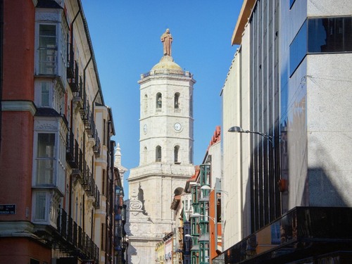Monumento del Sagrado Corazón de Jesús - От Calle Regalado, Spain
