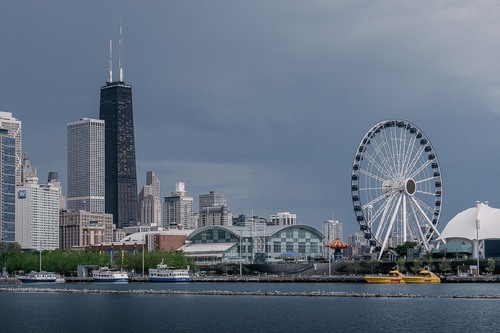 John Hancock and Navy Pier Ferris Wheel - Aus Wendella Boat Tour, United States