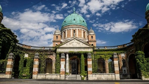 Mirogoj Cemetery - Desde Entrance, Croatia