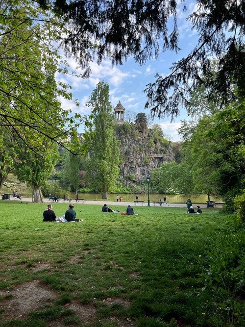 Temple de la Sybille - От Parc des Buttes-Chaumont, France