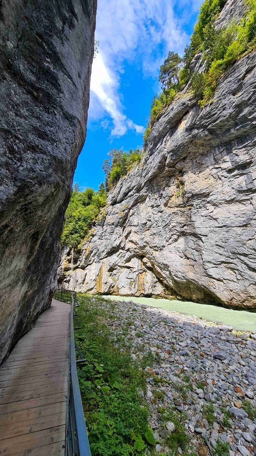 In der Aareschlucht - から Weg entlang der Schlucht, Switzerland