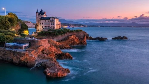 Villa Belza - From Espl. de la Vierge, France