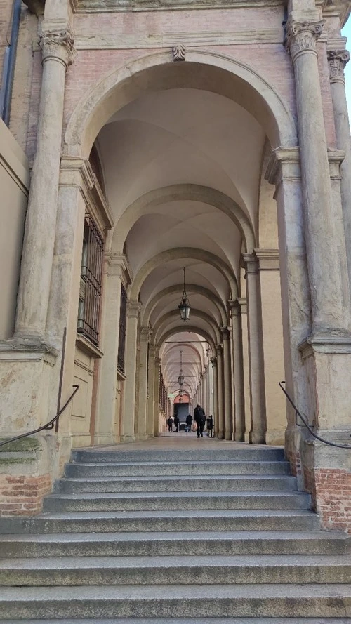 Palazzo Gaudenzi - Desde Via Galliera, Italy