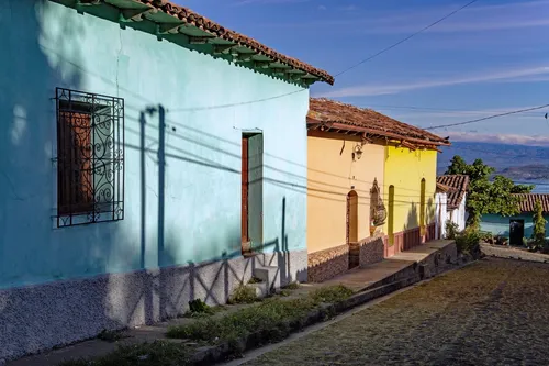 Suchitoto - Aus 2da Avenida Norte, El Salvador