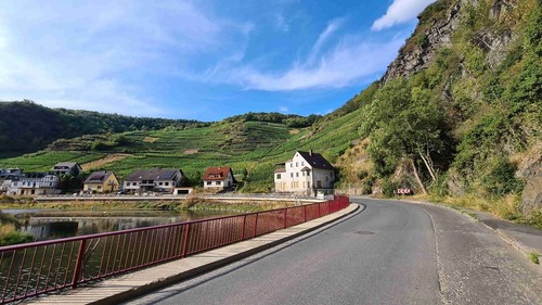 Reimerzhoven / Weinberge im Ahrtal - От Bundesstraße (B267), Germany
